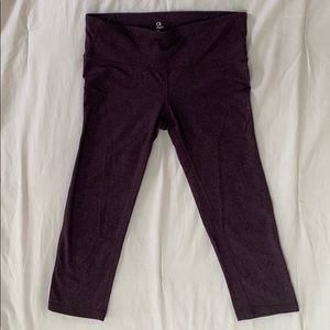 GAP Gfast Capri - Plum colored